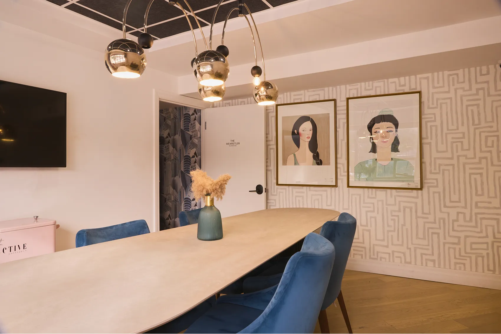 Premium boardroom